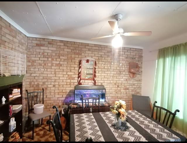 3 BEDROOM FREESTANDING FOR SALE IN STILFONTEIN EXT 2